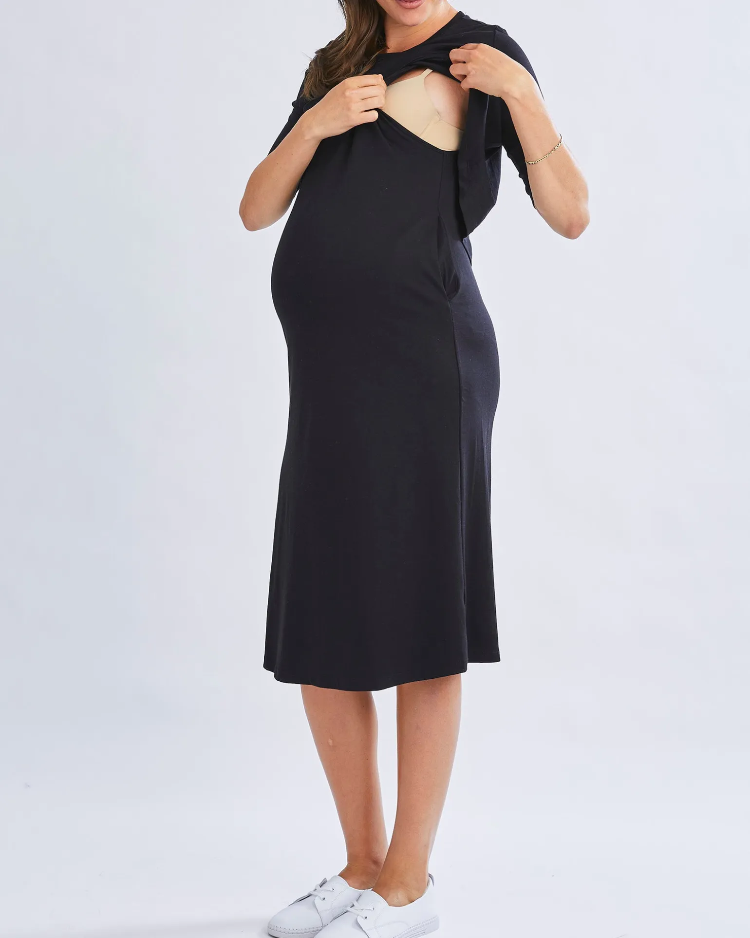 Donna Maternity & Nursing Flip Dress In Black