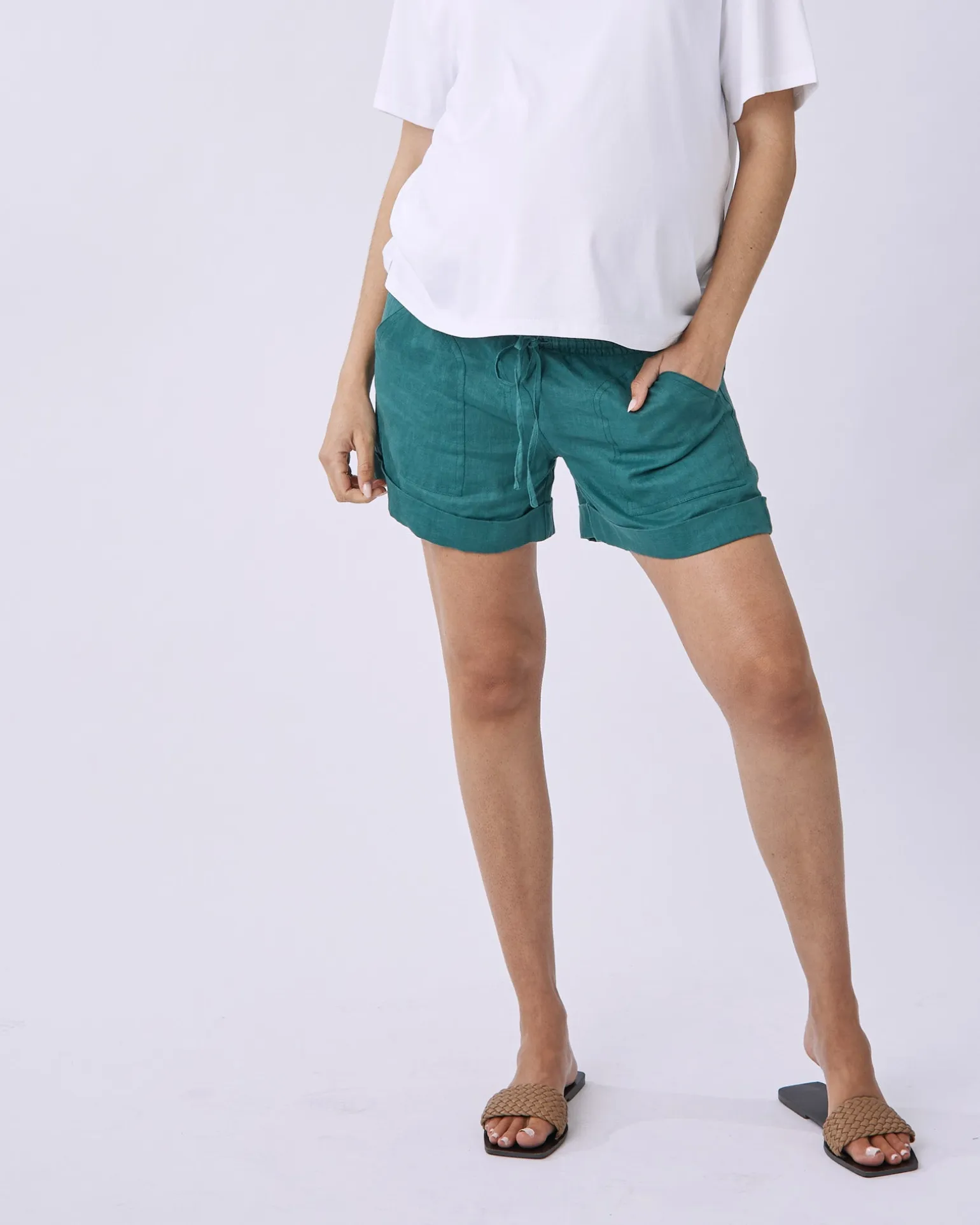 Maternity Linen Shorts In Vibrant Green