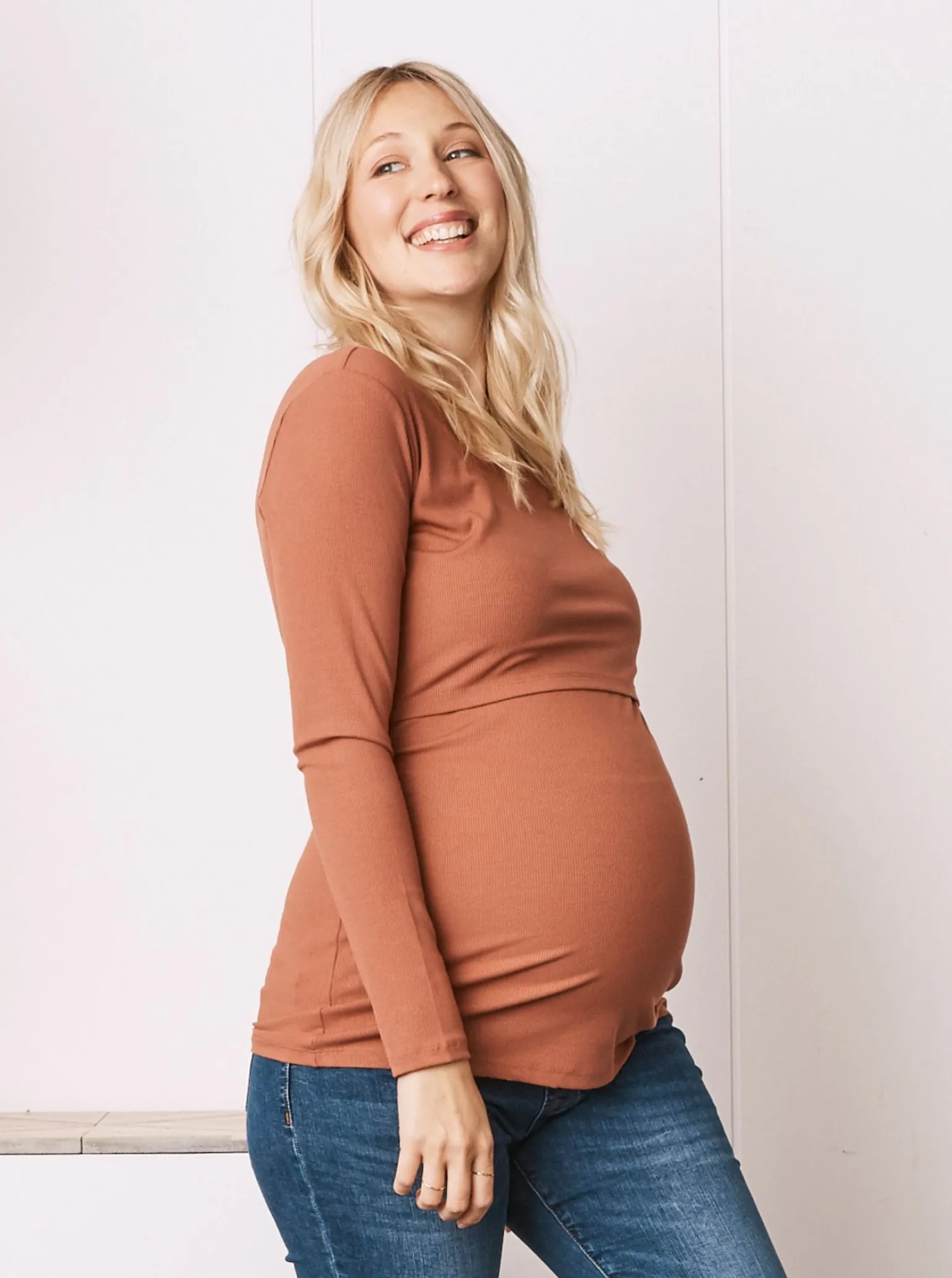 Maternity & Nursing Long Sleeve Top