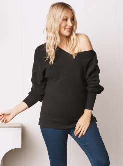 Maternity V-Neck Raglan Sleeve Sweater in Black