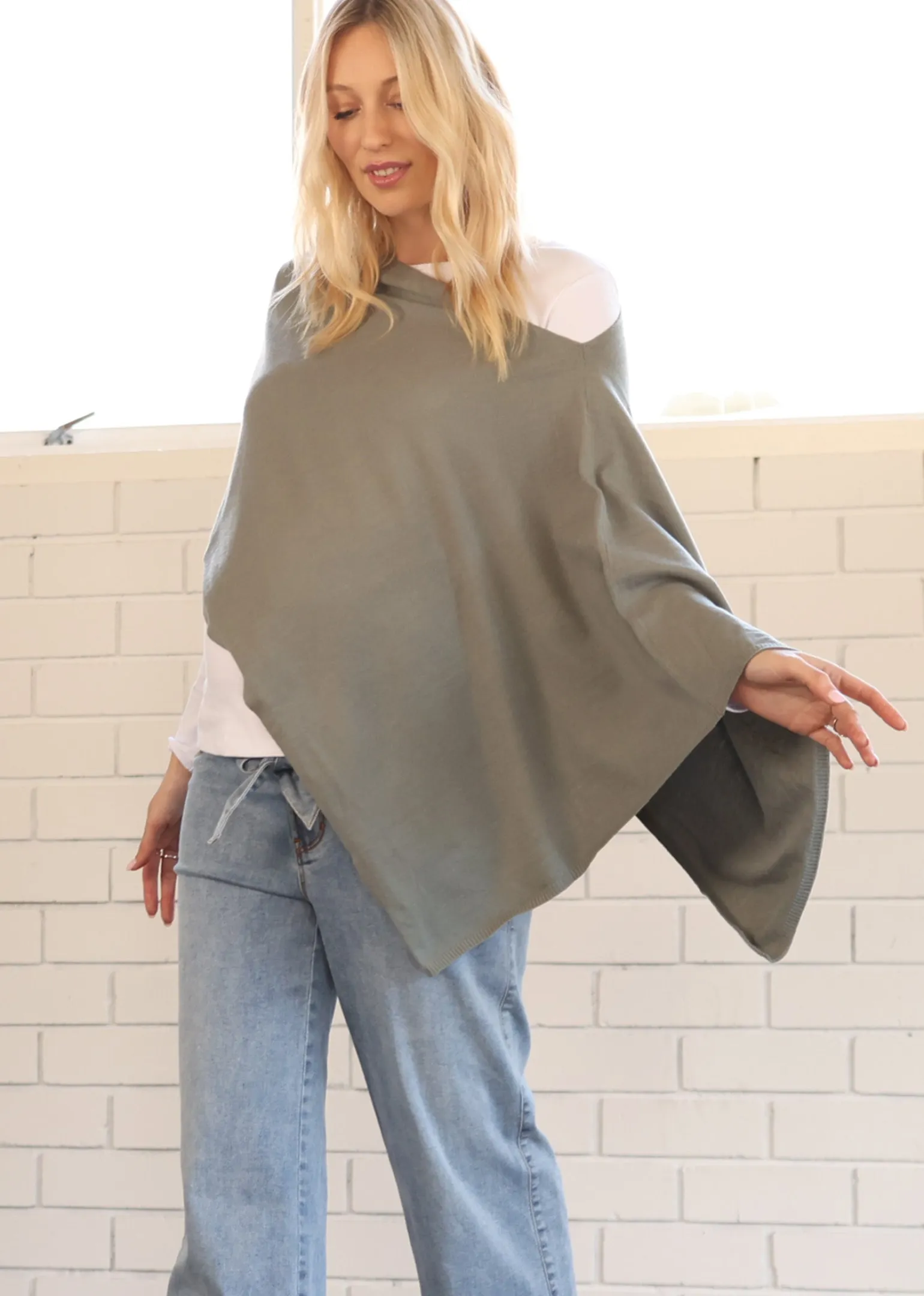 Moozie Mama Luxury Poncho/Scarf Maternity & Nursing Cover in Sage Green