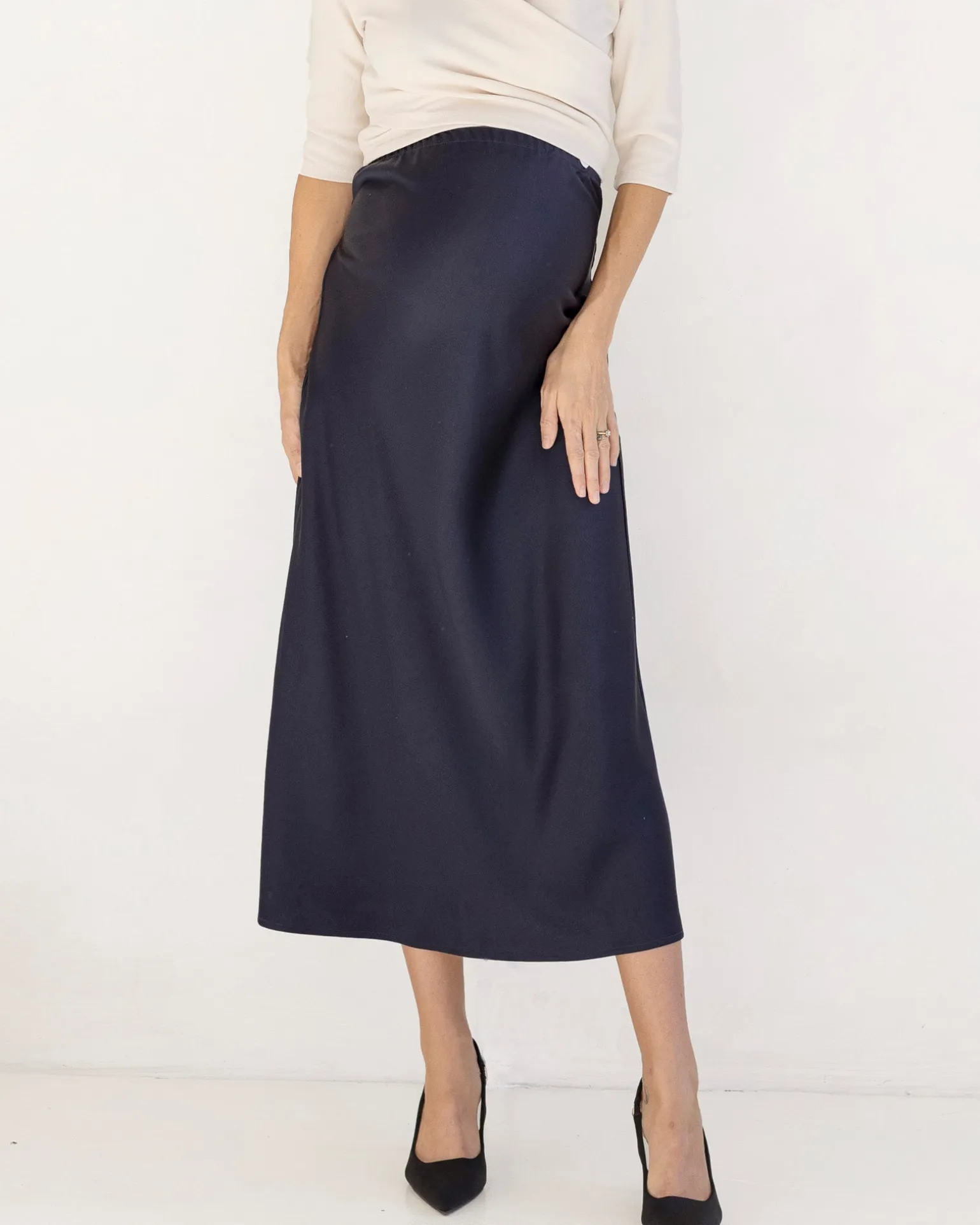 Sheena Maternity Satin-Finish Midi Work Skirt in Navy