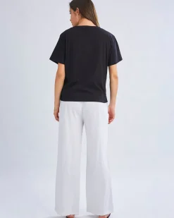 Versatile and Comfortable Maternity Cotton Tee in Black